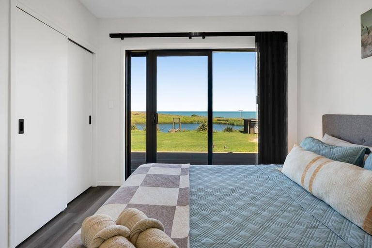 Photo of property in 21 Rosemount Road, Waverley, 4591