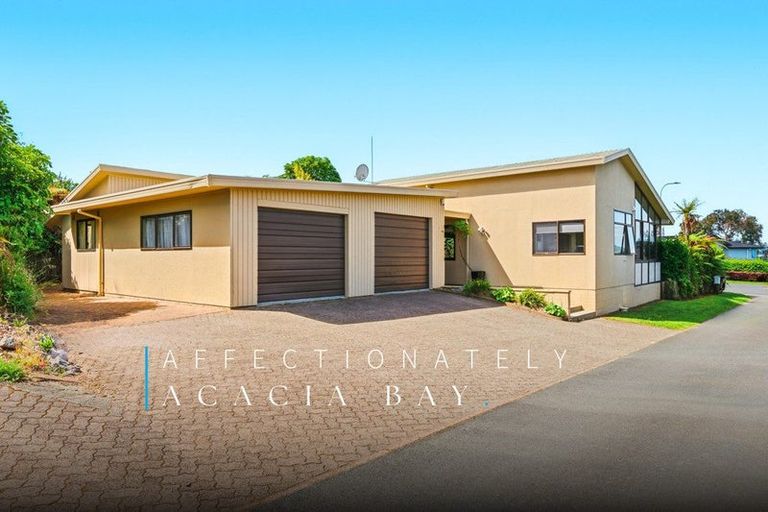 Photo of property in 1/16 Isobel Street, Acacia Bay, Taupo, 3330