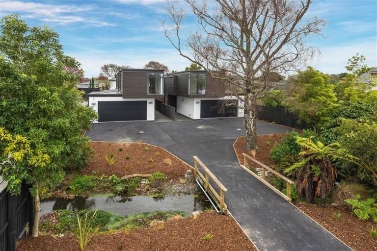 Photo of property in 2/3 Taylors Avenue, Bryndwr, Christchurch, 8052