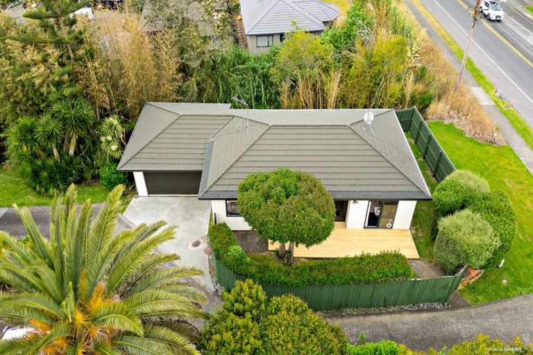 Photo of property in 314 Triangle Road, Massey, Auckland, 0614