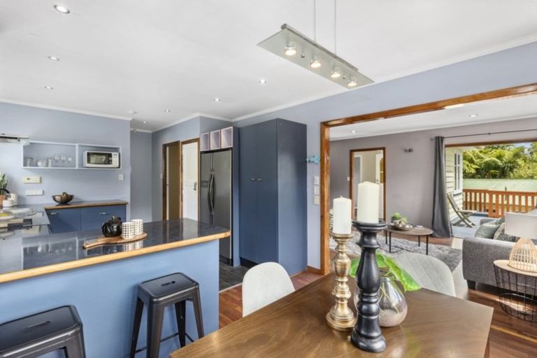 Photo of property in 18 Tawhai Street, Stokes Valley, Lower Hutt, 5019