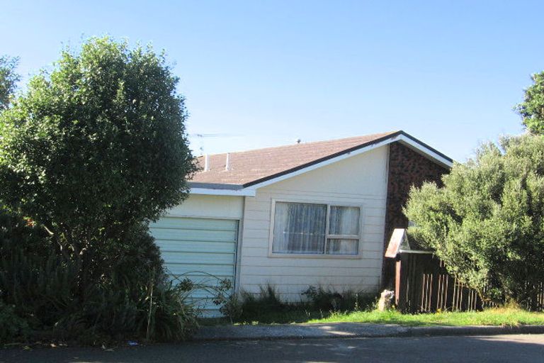 Photo of property in 2a Kerr Grove, Johnsonville, Wellington, 6037