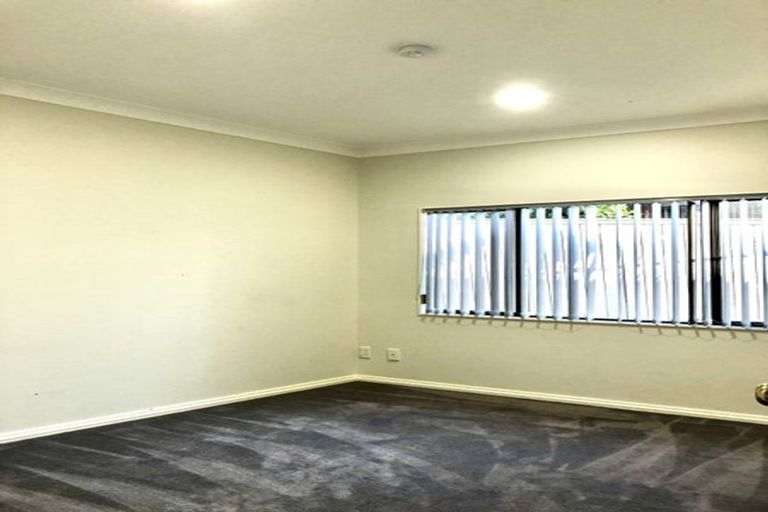 Photo of property in 32 Westerham Drive, Dannemora, Auckland, 2016