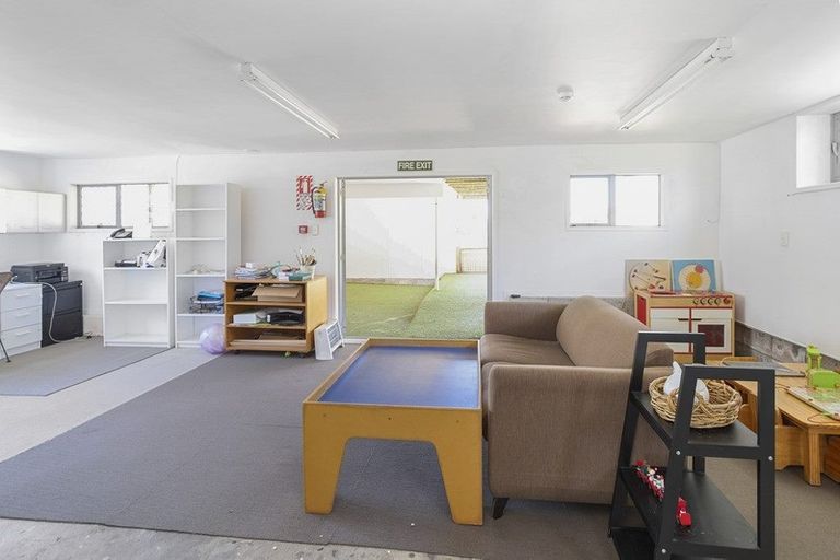 Photo of property in 31 Huka Road, Birkenhead, Auckland, 0626