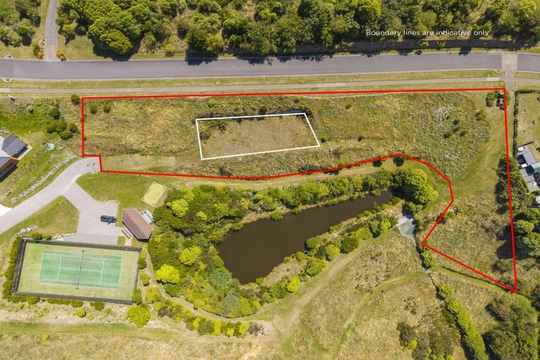 Photo of property in 7 Grandview Lane, Acacia Bay, 3385