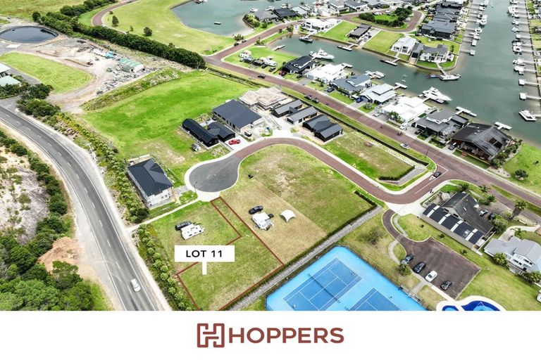 Photo of property in 7 Ian Hopper Way, Pauanui, 3579