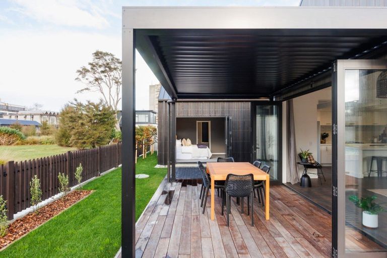 Photo of property in 1 Te Ara Lane, Hokowhitu, Palmerston North, 4410