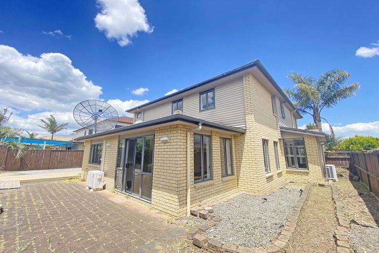 Photo of property in 60 Baverstock Road, Flat Bush, Auckland, 2016