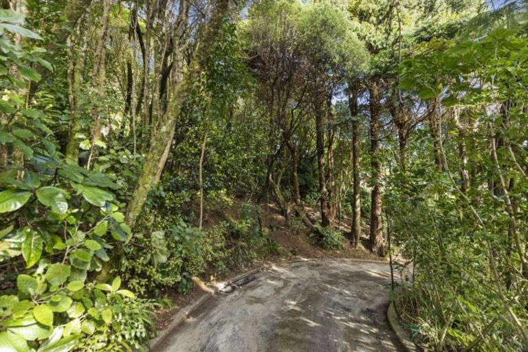 Photo of property in 13 Stratton Street, Normandale, Lower Hutt, 5010