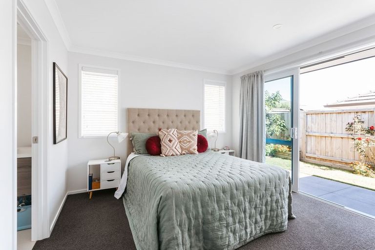 Photo of property in 77 Bert Wall Drive, Omokoroa, 3114