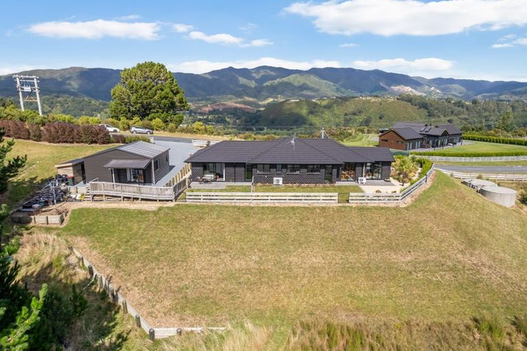 Photo of property in 159 Fairview Drive, Birchville, Upper Hutt, 5372