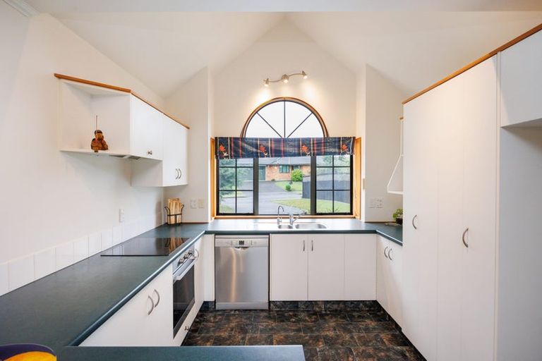 Photo of property in 11 Woodgate Court, Fitzherbert, Palmerston North, 4410