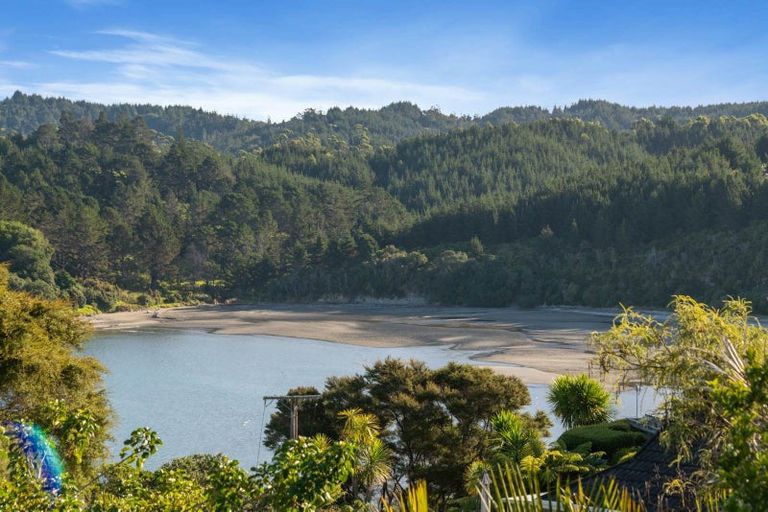 Photo of property in 183 Wade River Road, Wade Heads, Whangaparaoa, 0932