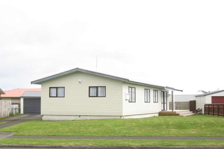 Photo of property in 27 Glasgow Street, Bell Block, New Plymouth, 4312