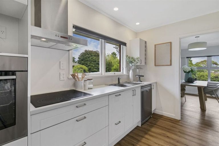 Photo of property in 27 Gills Road, Bucklands Beach, Auckland, 2014