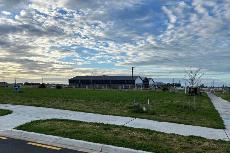 Photo of property in 4 Manhattan Crescent, Papamoa, 3118