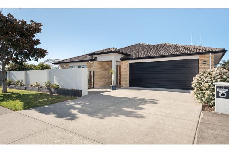 Photo of property in 35 Macville Road, Mount Maunganui, 3116