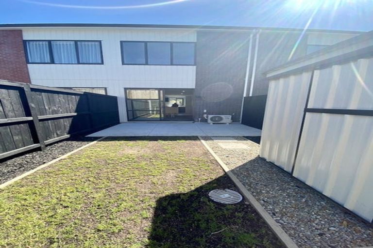 Photo of property in 25a O'meara Street, Swanson, Auckland, 0614