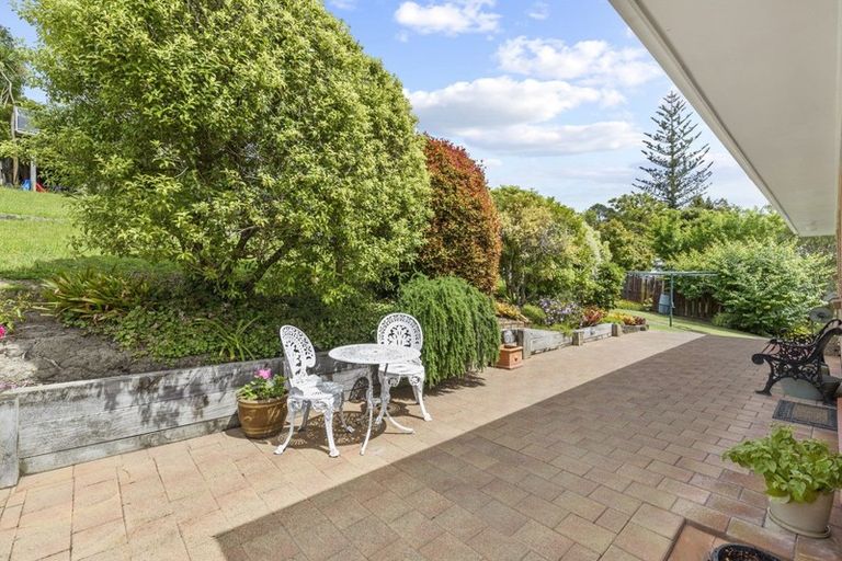 Photo of property in 2/82 Newhaven Terrace, Mairangi Bay, Auckland, 0630