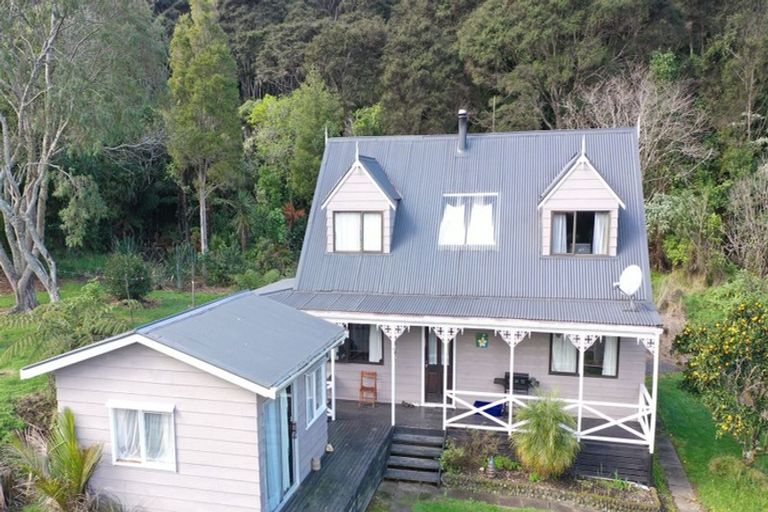 Photo of property in 761 Driving Creek Road, Coromandel, 3583