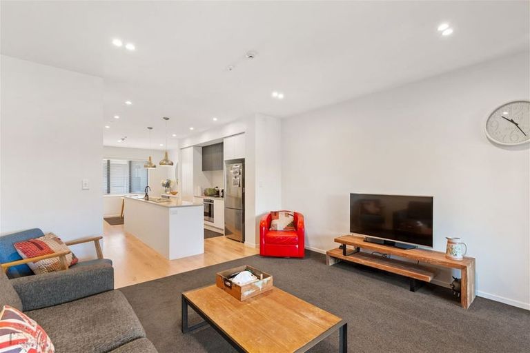 Photo of property in 86 Rangihina Road, Hobsonville, Auckland, 0616