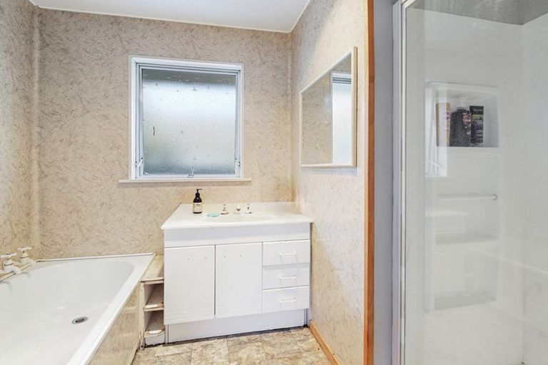 Photo of property in 25 Heathglen Avenue, Parklands, Christchurch, 8083