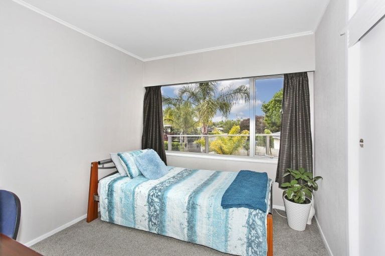 Photo of property in 13 Hanover Place, Pahurehure, Papakura, 2113