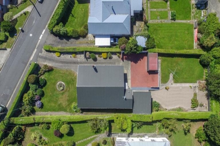 Photo of property in 9 Athol Place, Ravensbourne, Dunedin, 9022