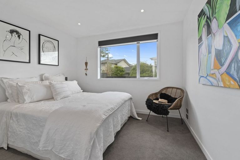 Photo of property in 1/467 Beach Road, Murrays Bay, Auckland, 0630