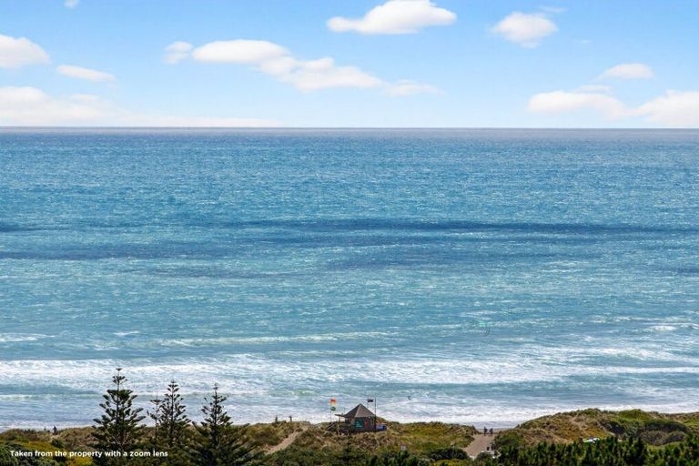 Photo of property in 72 Domain Crescent, Muriwai, 0881