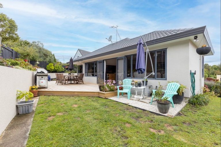 Photo of property in 11 Ruapehu Drive, Fitzherbert, Palmerston North, 4410