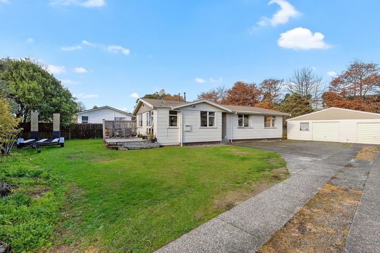 Photo of property in 41 Oakfield Crescent, Pukete, Hamilton, 3200