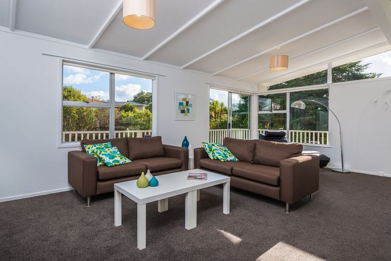 Photo of property in 16 Kirby Street, Glendene, Auckland, 0602
