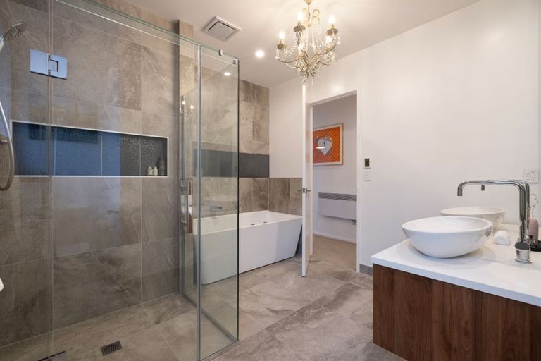 Photo of property in 70 Magellan Rise, Flagstaff, Hamilton, 3210