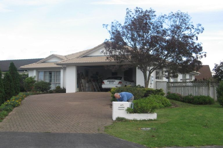 Photo of property in 45 Palmcrest Grove, Highland Park, Auckland, 2010