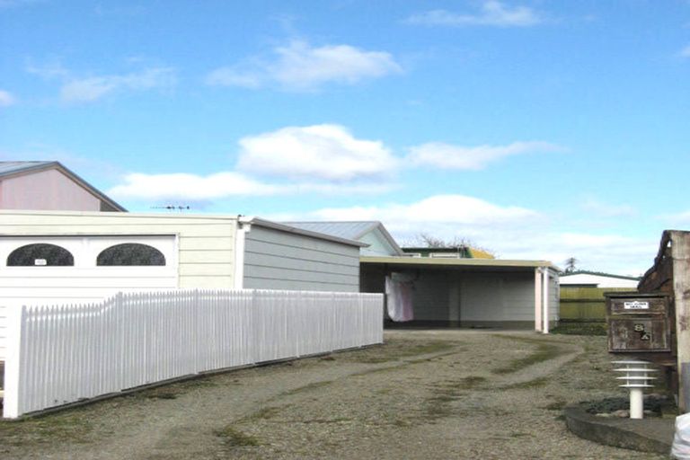 Photo of property in 8a Nikau Street, Levin, 5510