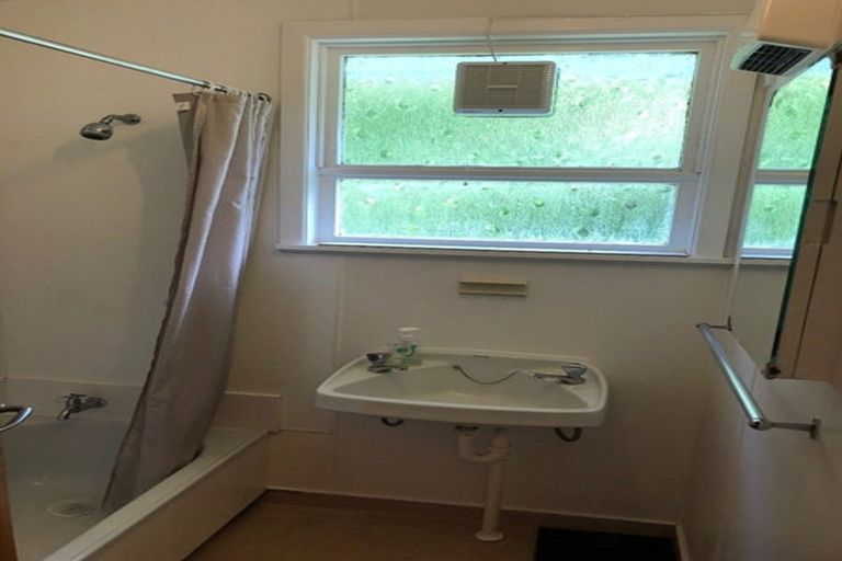 Photo of property in 87 Hazlewood Avenue, Karori, Wellington, 6012