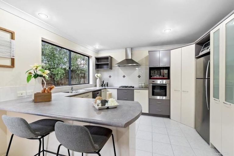 Photo of property in 43 Stellamaris Way, Northpark, Auckland, 2013