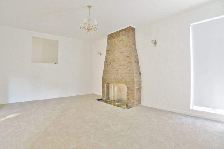 Photo of property in 192 Henderson Valley Road, Henderson, Auckland, 0612