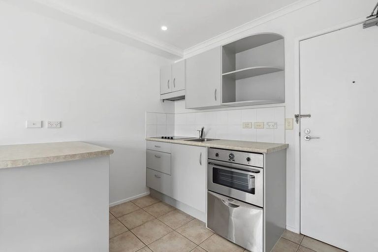 Photo of property in The Rennaissance, 5j/18 Ronwood Avenue, Manukau, Auckland, 2104