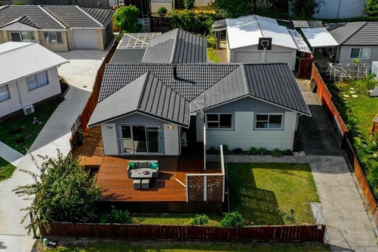 Photo of property in 34 Reelick Avenue, Pakuranga Heights, Auckland, 2010