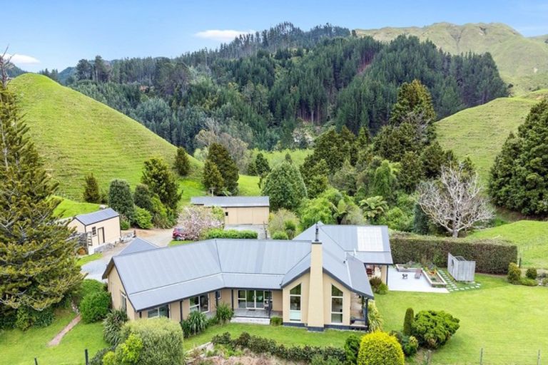 Photo of property in 122 Mickell Road, Hautere, Otaki, 5582