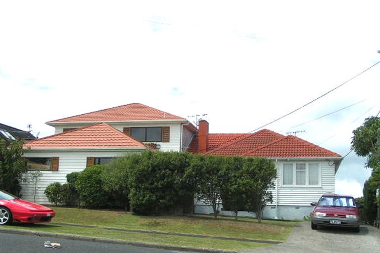 Photo of property in 2/5 Waimana Avenue, Northcote Point, Auckland, 0627
