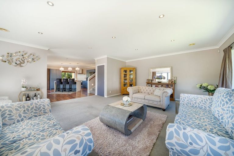 Photo of property in 20 Wantwood Grove, Churton Park, Wellington, 6037