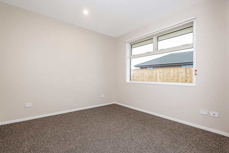 Photo of property in 13 Echo Street, 4702