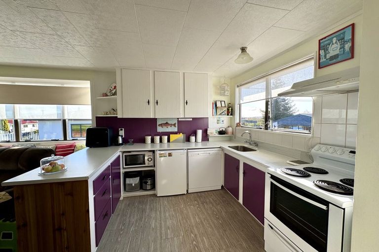 Photo of property in 7a Smith Street, Waipukurau, 4200