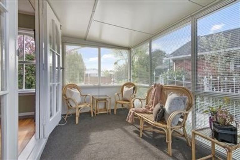 Photo of property in 30 Deepdale Street, Burnside, Christchurch, 8053