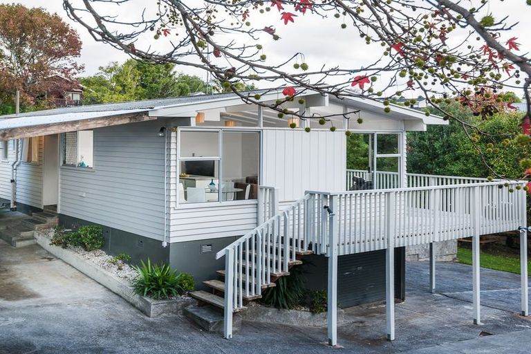 Photo of property in 16 Kirby Street, Glendene, Auckland, 0602