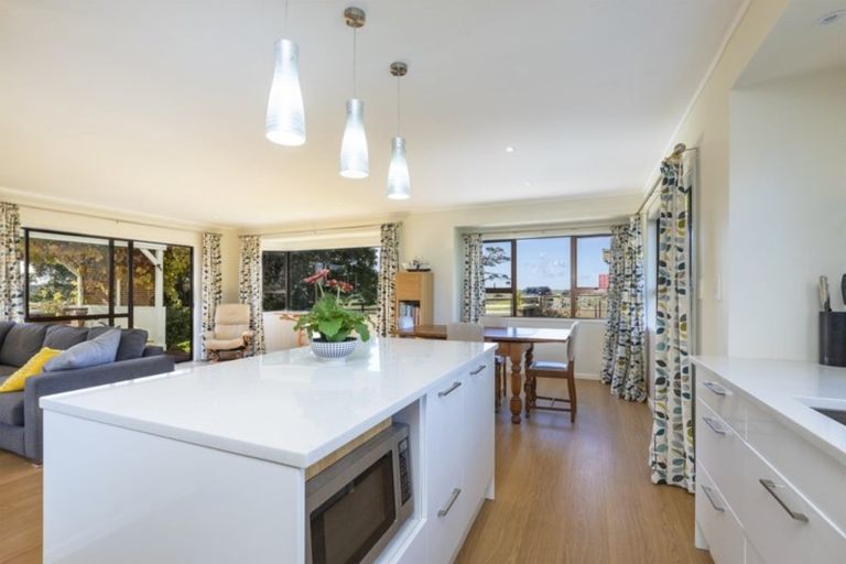 Photo of property in 66 Waiteitei Road, Wellsford, 0974