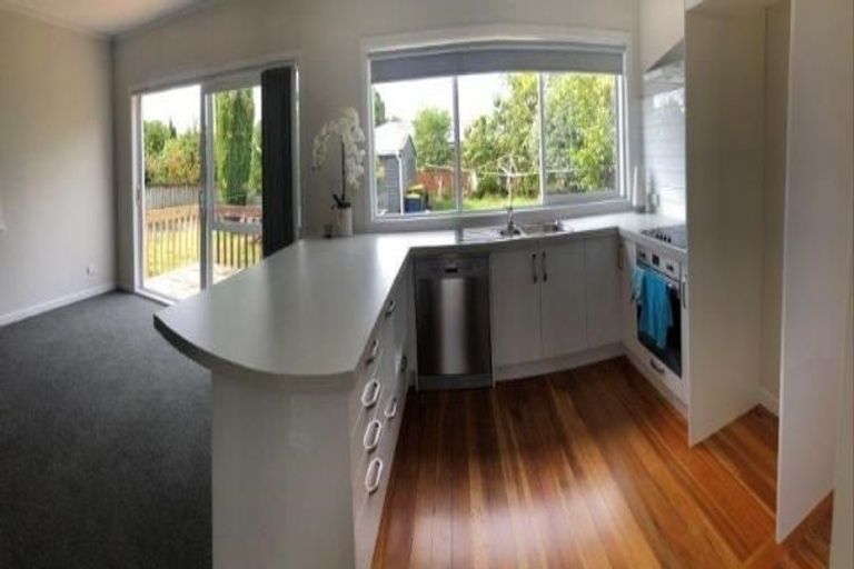 Photo of property in 33 Alma Road, Milford, Auckland, 0620